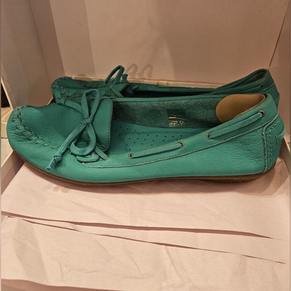 NW HUSH PUPPIES womens sz 9.5 Slip-On Leather shoes green loafers unworn - Picture 2 of 5